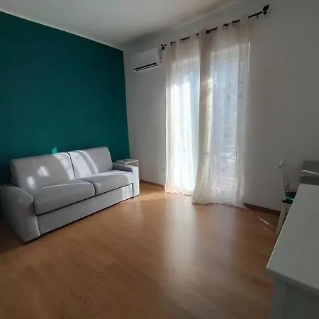 Aura בארי