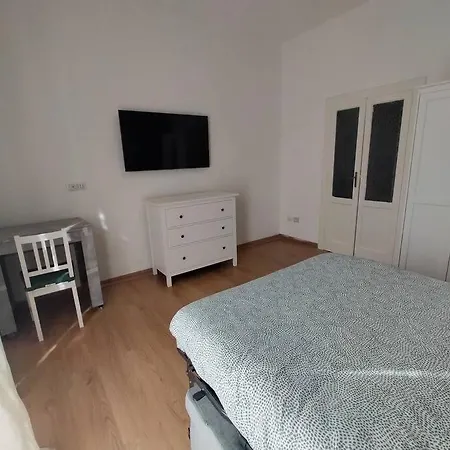 Apartment Aura